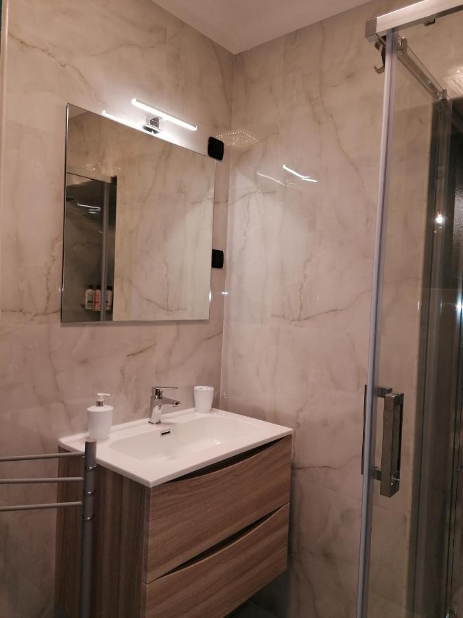 Casacasetta Suite Appartamento Indipendente Таранто Екстер'єр фото