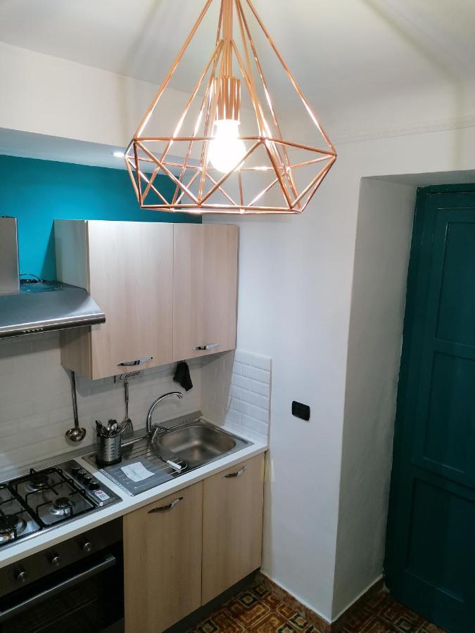 Casacasetta Suite Appartamento Indipendente Таранто Екстер'єр фото